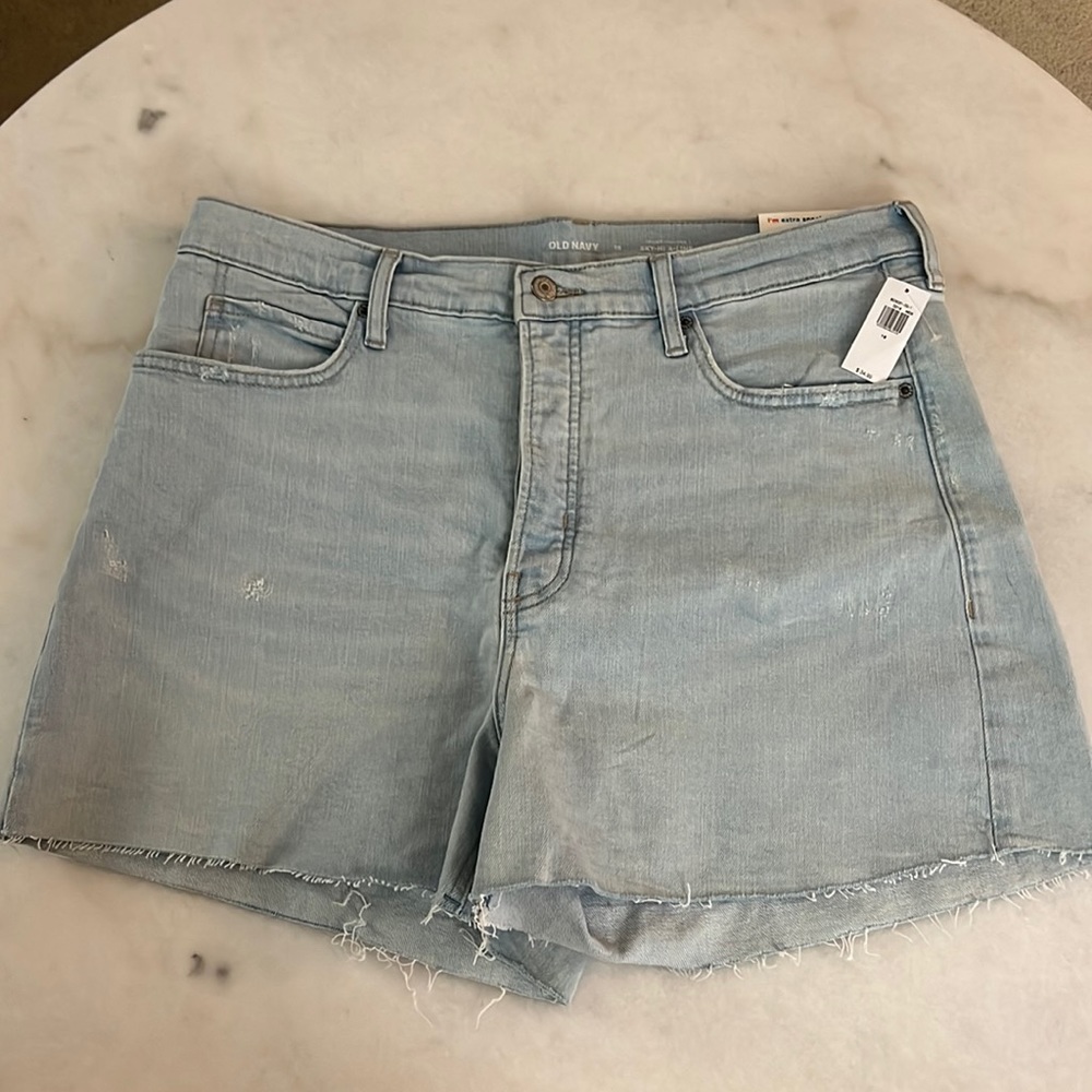 BRAND NEW. NEVER WORN. Denim shorts.
